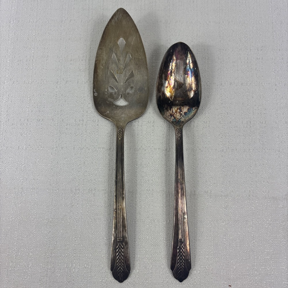 International Silver‎ Co. Allure Silverplate Pie Server And Spoon Set